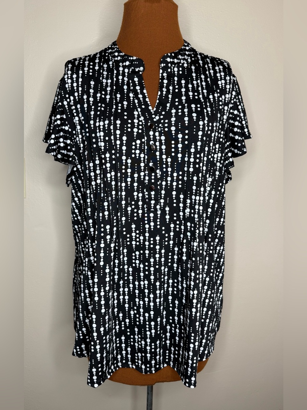 Ava & Grace Black and White Dot-Pattern Short Sleeve Shirt Size XL - Picture 1 of 6